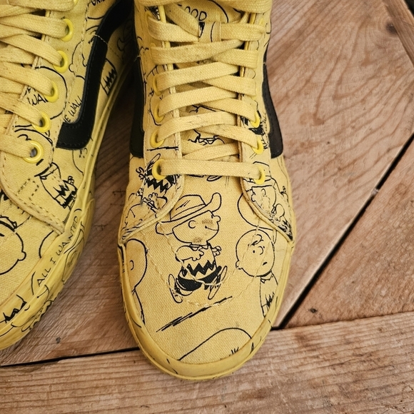 Vans Peanuts Charlie Brown Sk8-Hi  Womens 6.5 Men's 5 Unisex - Picture 5 of 15